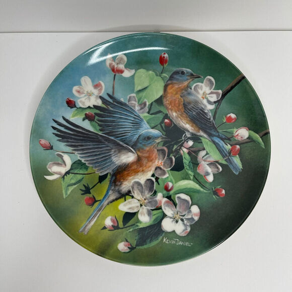 THE BLUEBIRD by Kevin Daniel-Knowles Collector's Plate 1986 - Picture 2 of 5